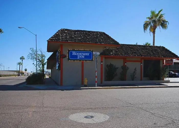 Airport Downtown Motel 2*
